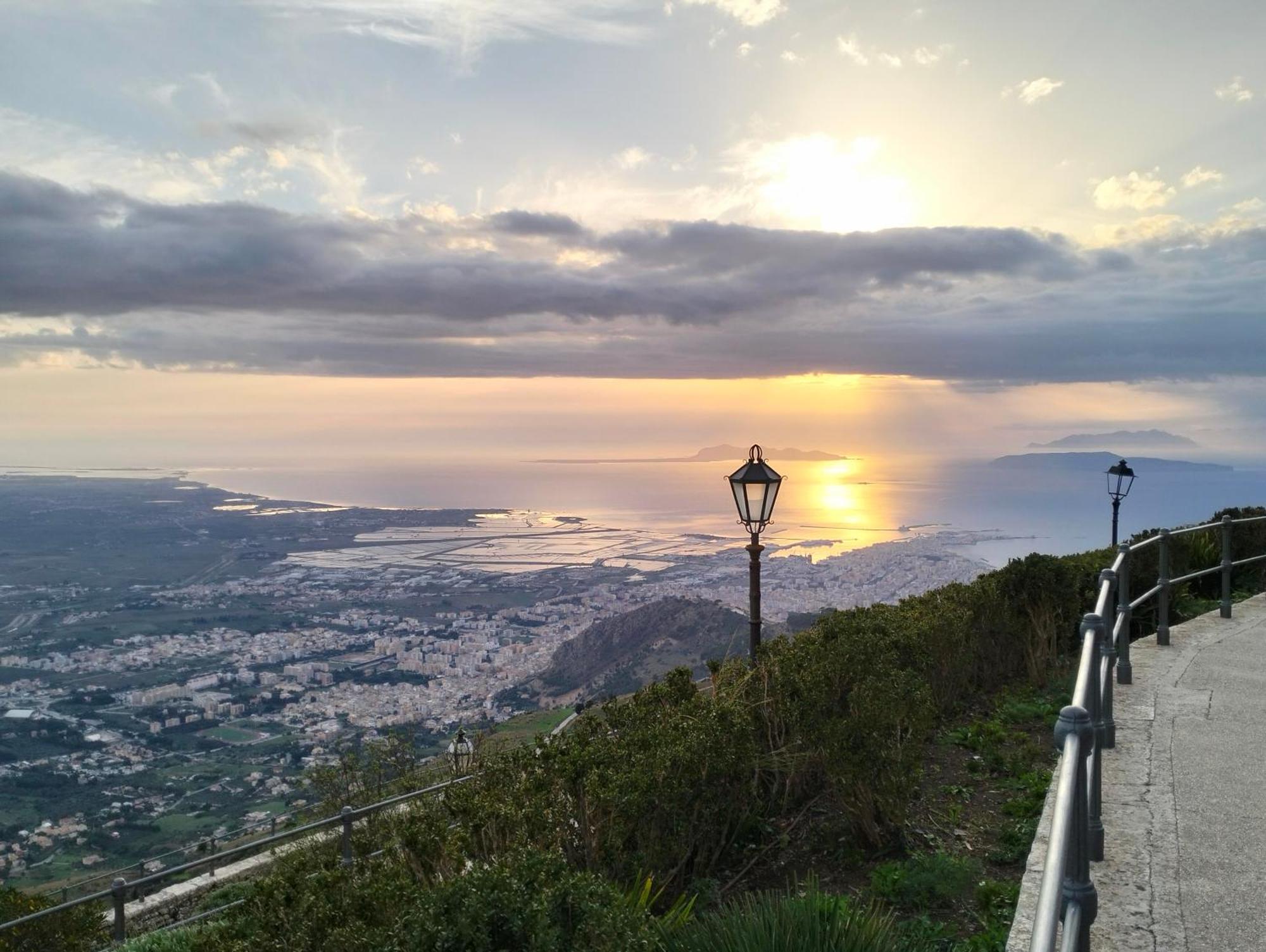 I Velieri Di Trapani Apartment Exteriör bild